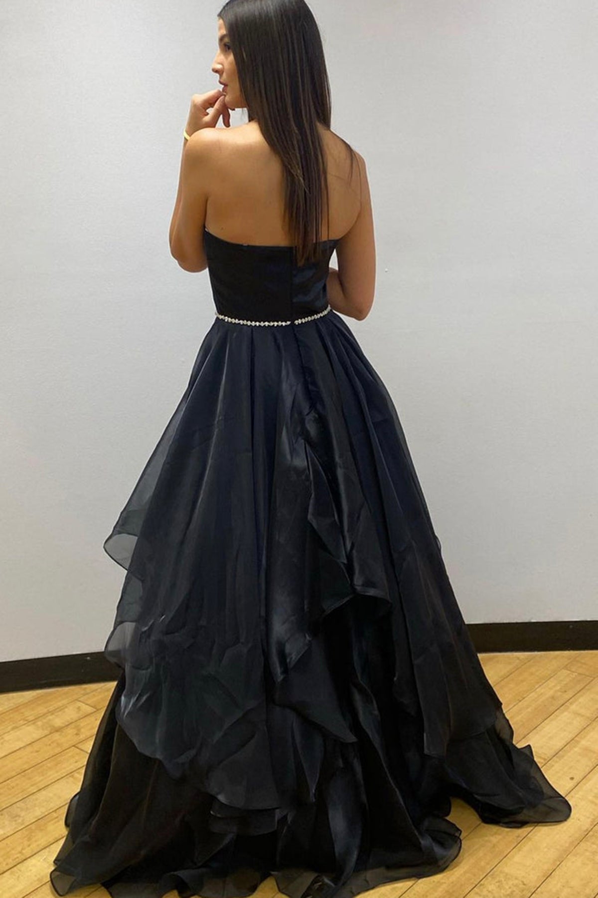 Unthony - Sweetheart Neck Open Back Black Tulle Long Prom Dress with Belt