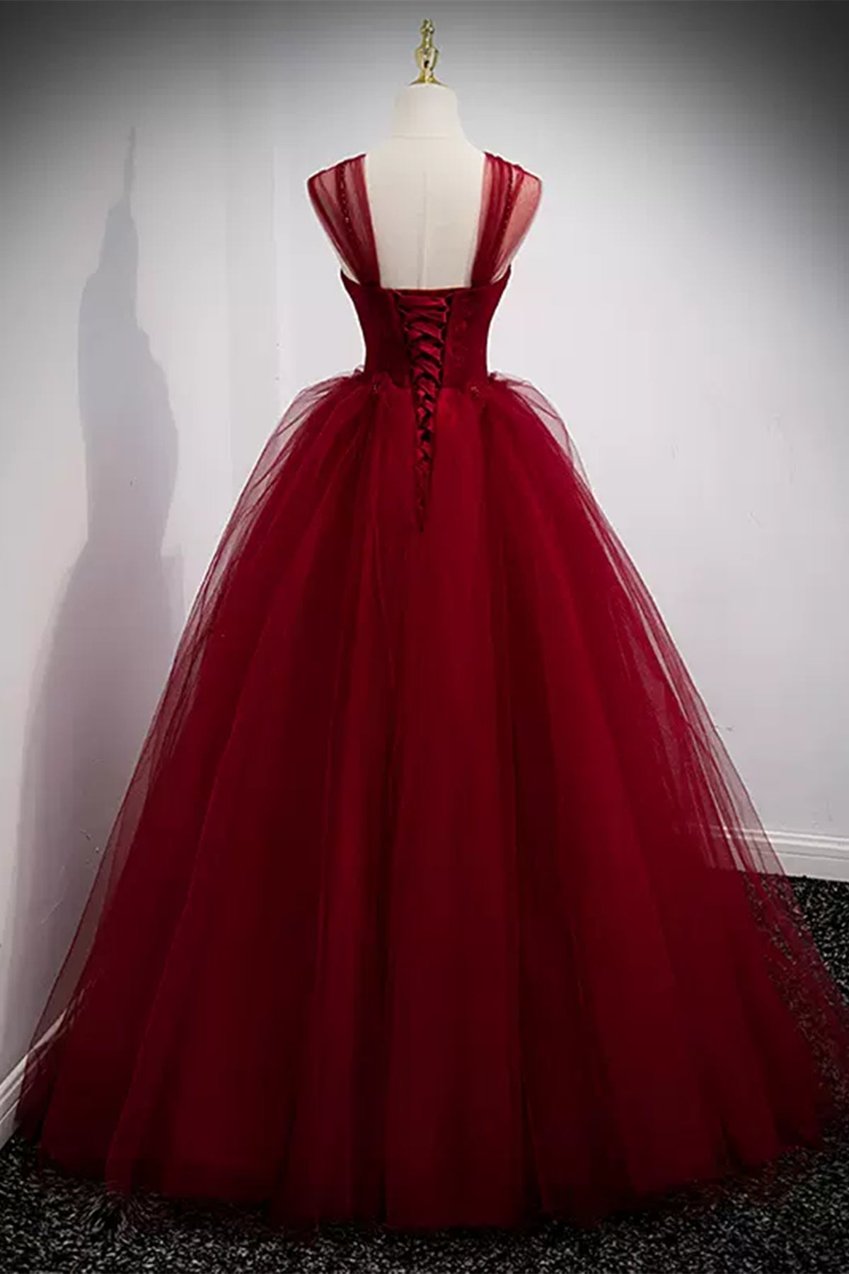 Unthony - A Line Spaghetti Straps Beaded Burgundy Tulle Long Prom Dresses