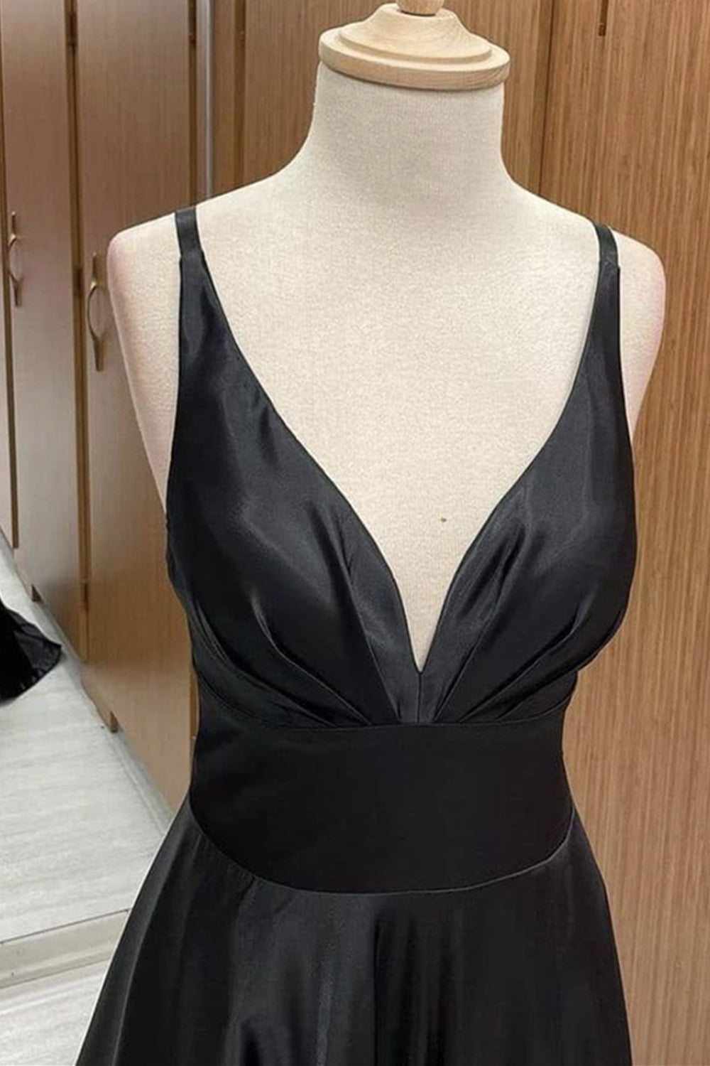 Unthony - A Line V Neck Backless Black Long Prom Dresses