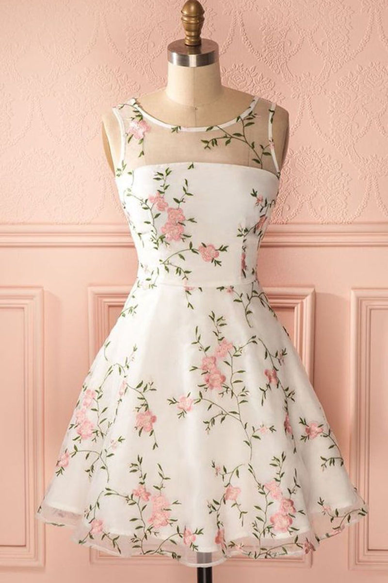 Unthony - A Line Round Neck Floral Lace White Short Prom Dresses
