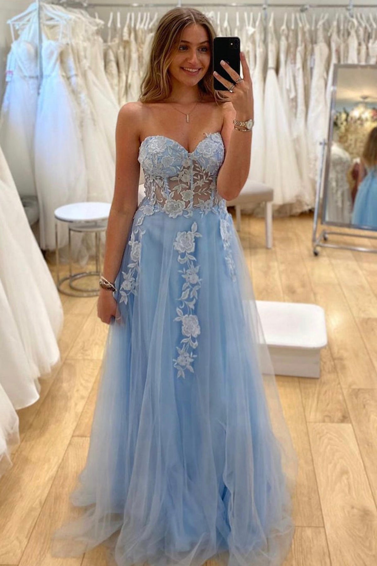 Unthony - Sweetheart Neck Strapless Blue Lace Appliques Tulle Long Prom Dress
