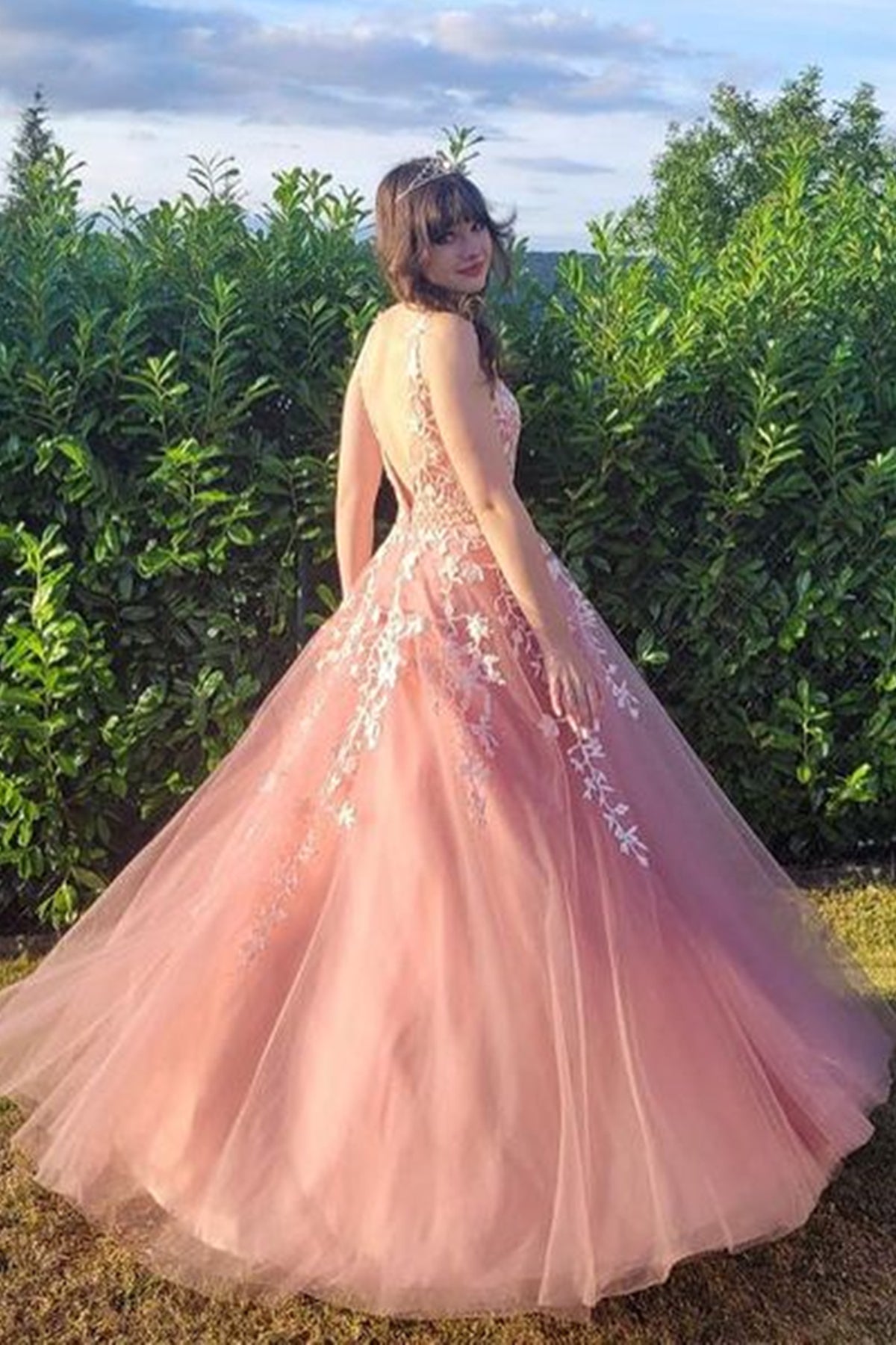 Unthony - Open Back V Neck Pink Lace Long Prom Dress