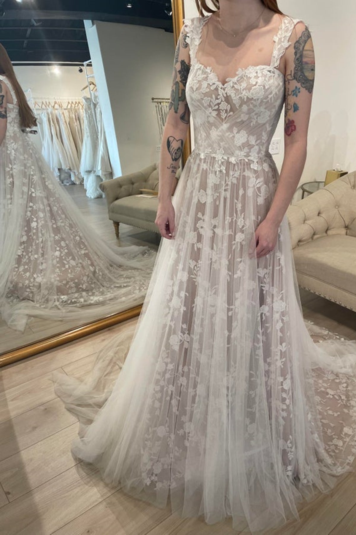 Unthony - Sweetheart Neck Open Back Champagne Lace Long Prom Wedding Dress with Train