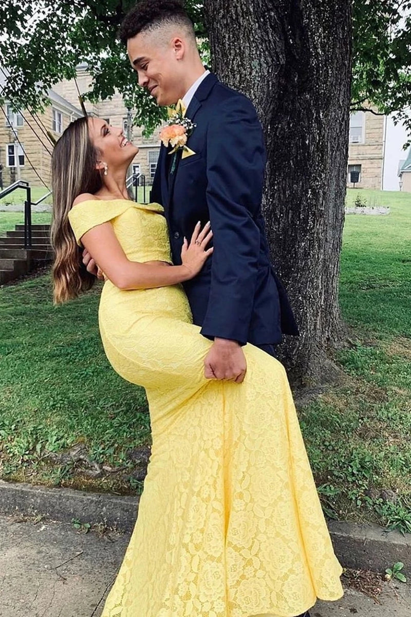 Unthony - Off Shoulder Two Pieces Mermaid Lace Yellow Long Prom Dress