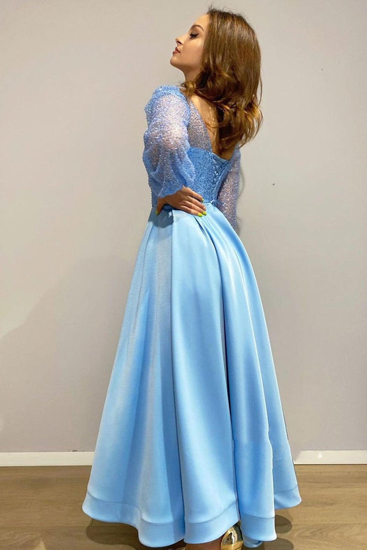 Unthony - Long Sleeves Round Neck Light Blue Tea Length Prom Dress with High Slit