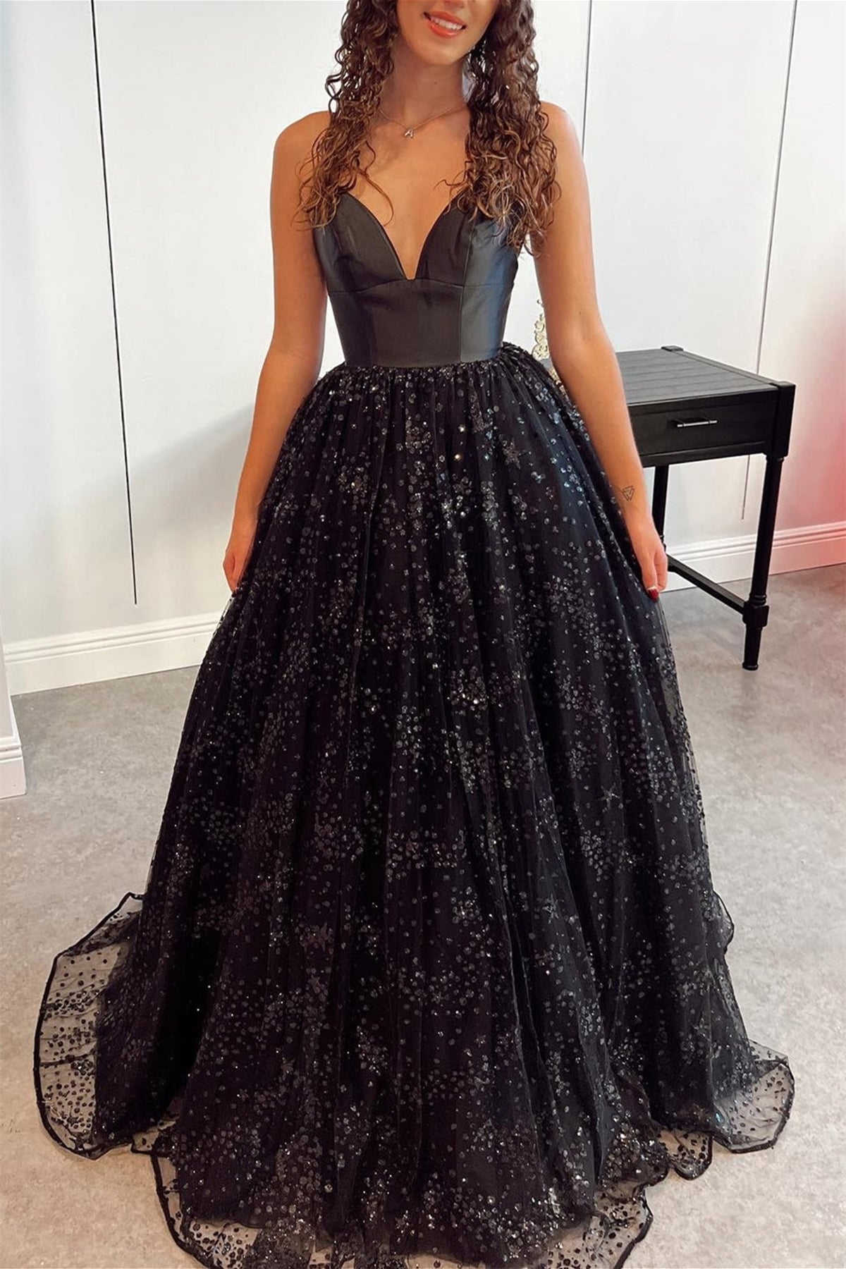 Unthony - Shiny Black Sequins Tulle V Neck Open Back Long Prom Dress
