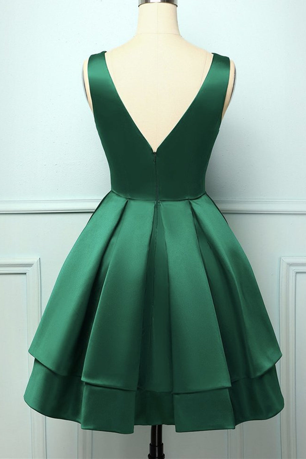 Unthony - Cute V Neck and V Back Layered Green Short Prom Dress