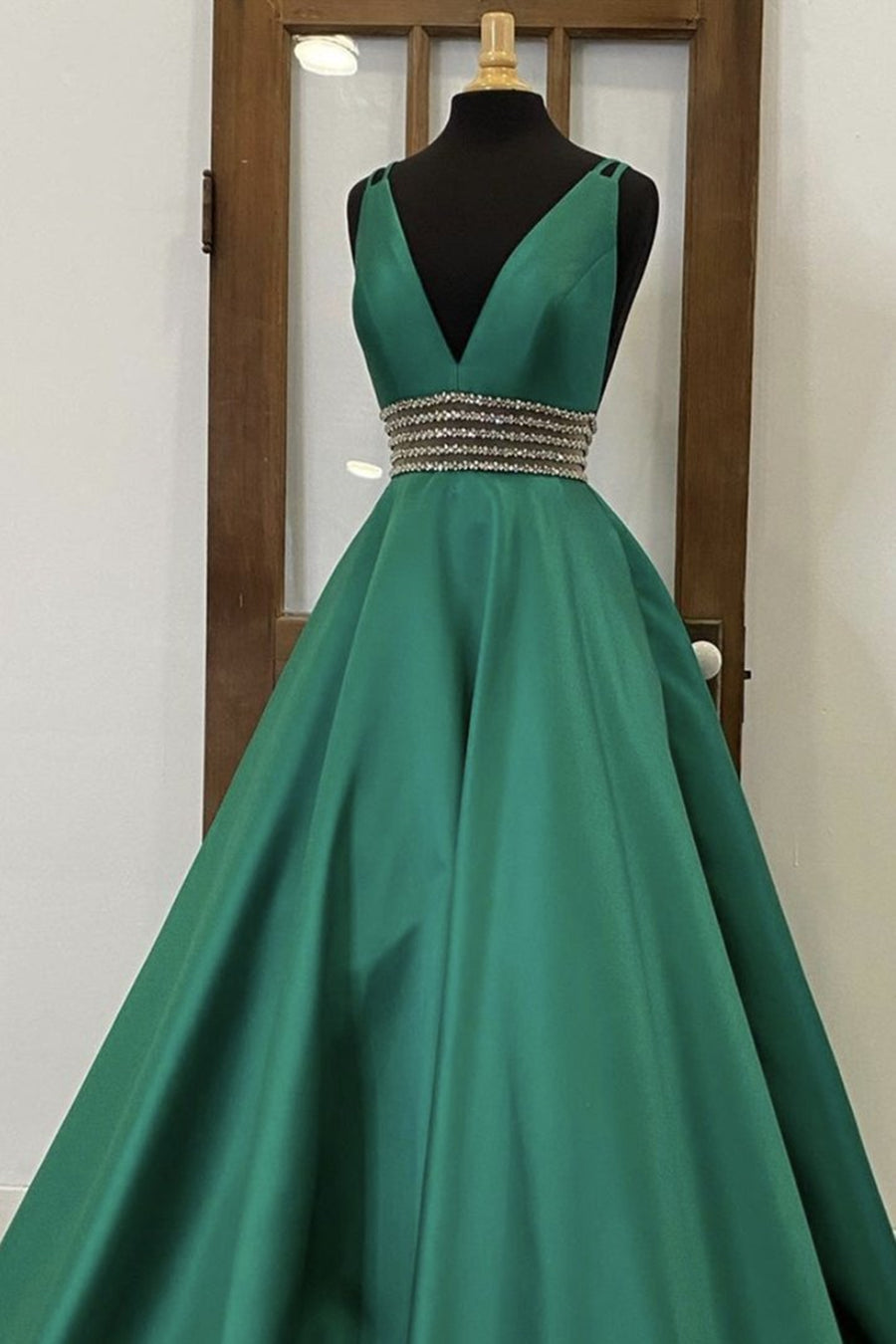 Unthony - V Neck Emerald Green Satin Long Prom Dress