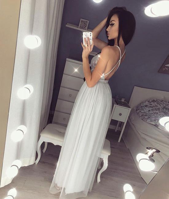 Unthony - Silver Gray A Line V Neck Backless Tulle Long Prom Dress wtih Leg Slit