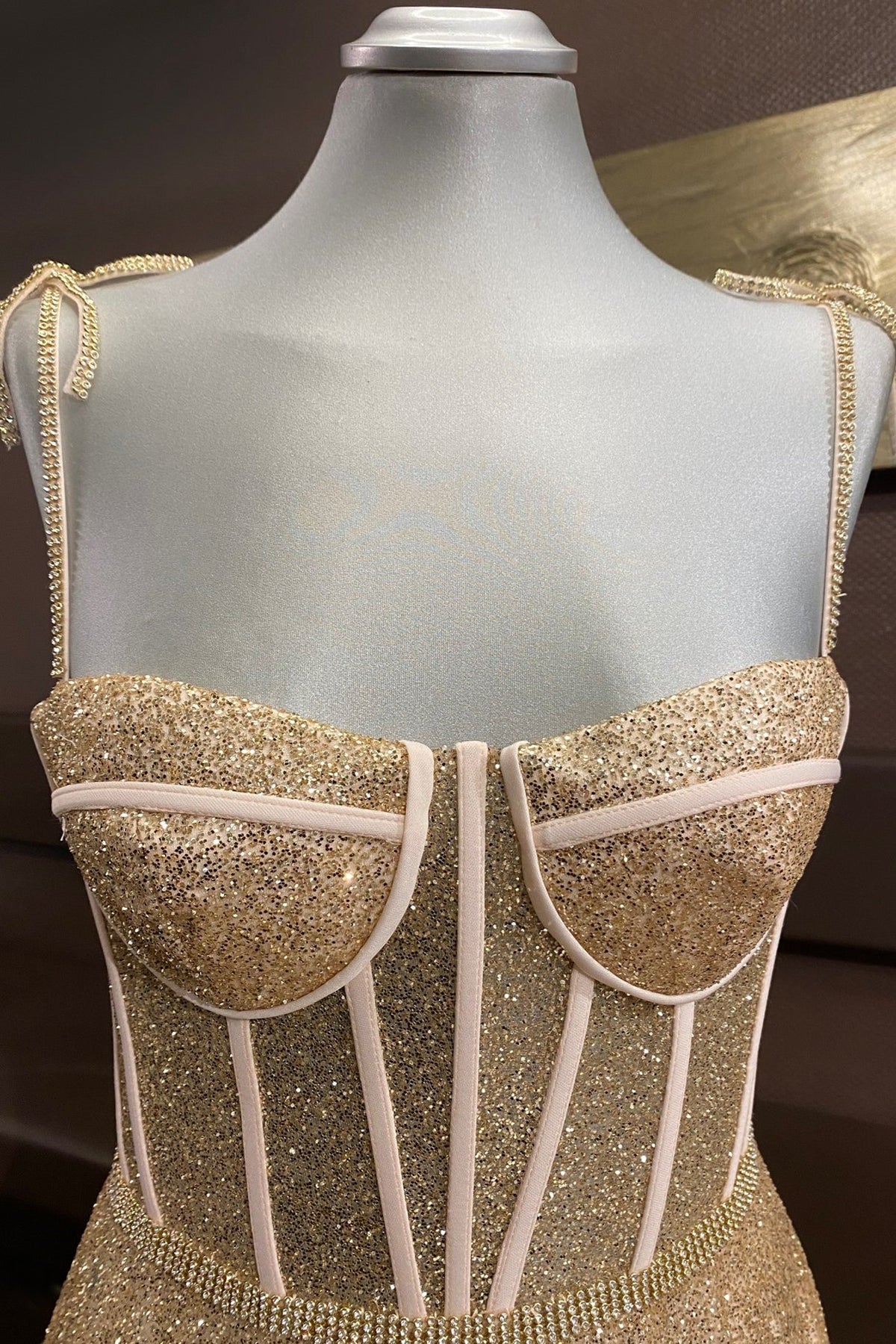 Unthony - Shiny A Line Spaghetti Straps Gold Prom Dresses Long