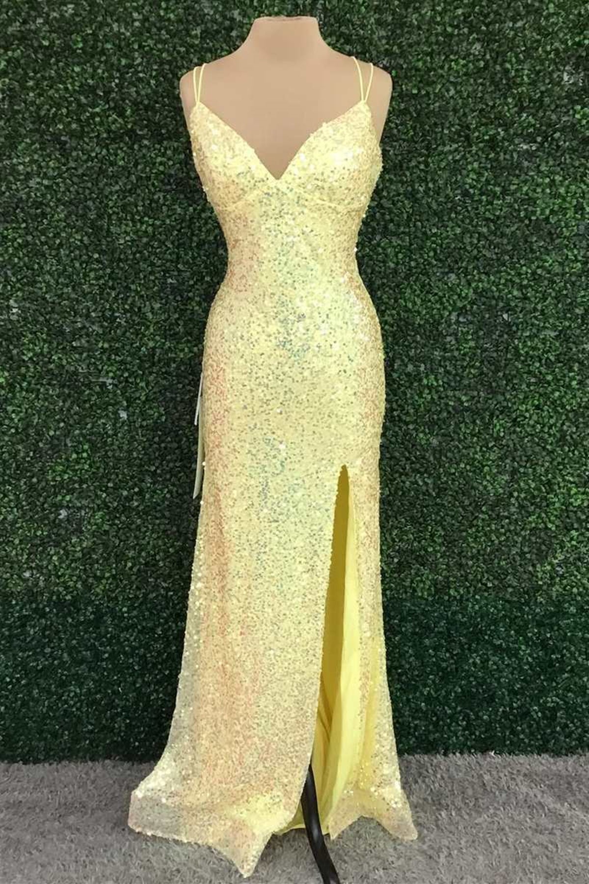 Unthony - V Neck Mermaid Yellow Sequins Long Prom Dress with High Slit
