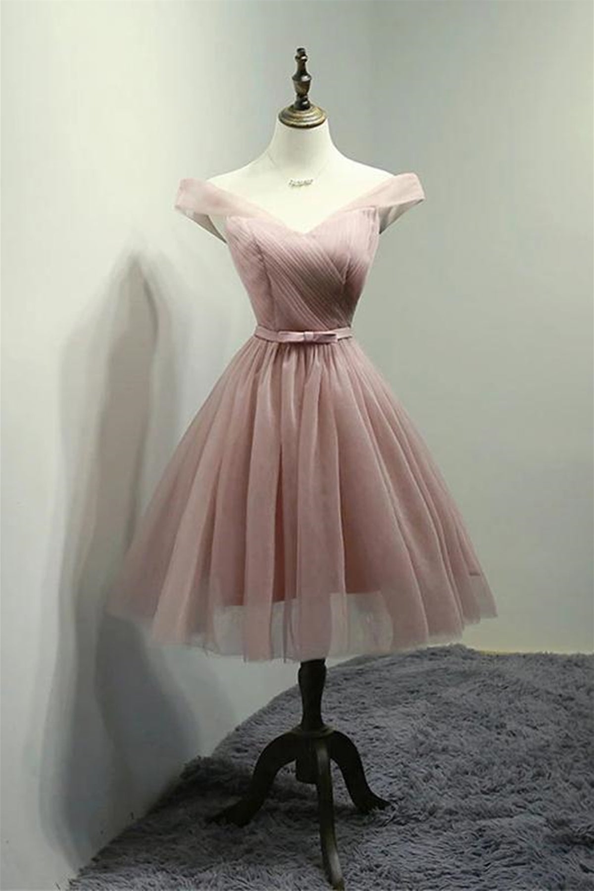 Unthony - Off Shoulder Dusty Pink Tulle Short Prom Homecoming Dress