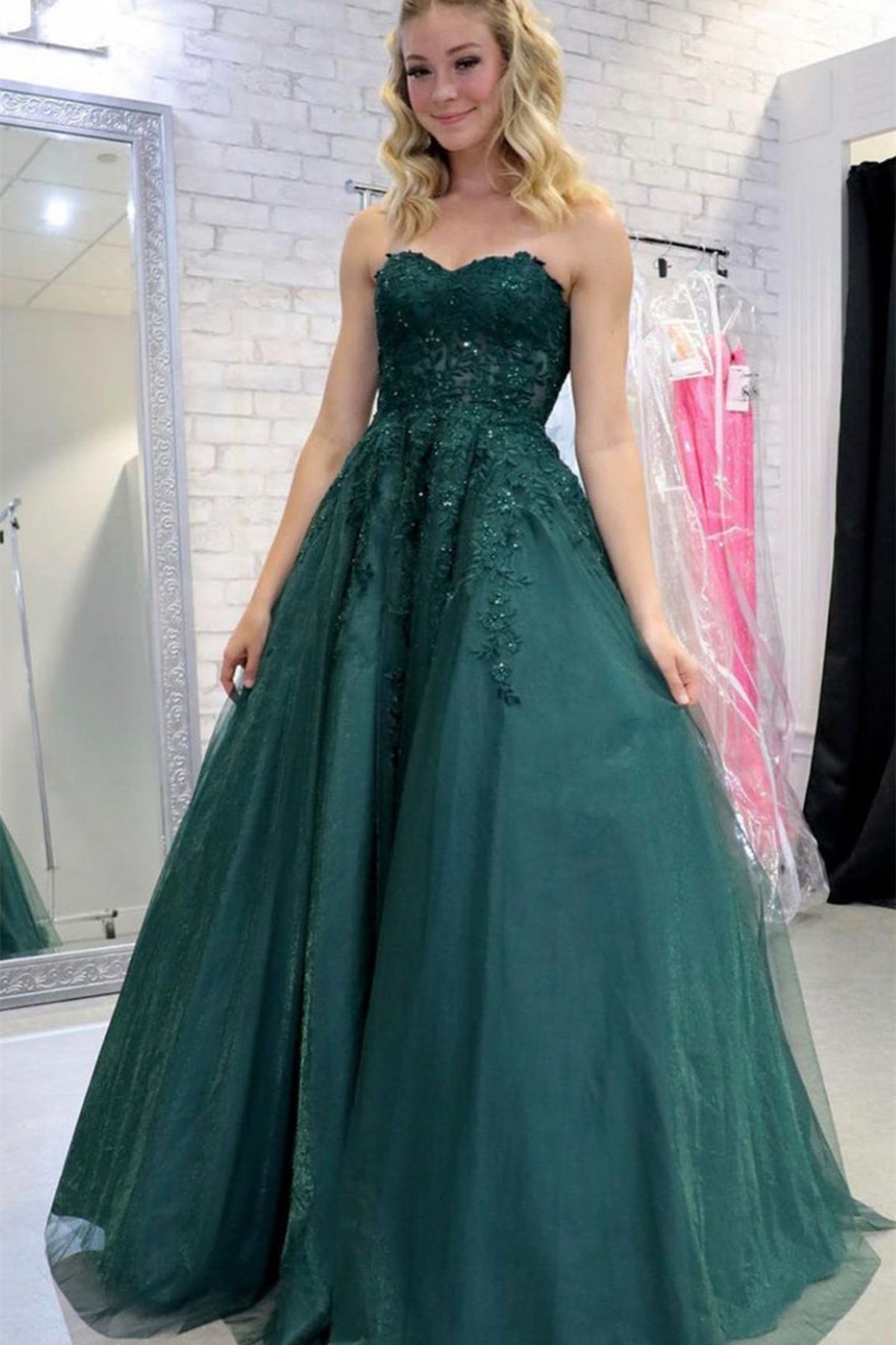 Unthony - Strapless Green Lace Tulle Long Prom Dress