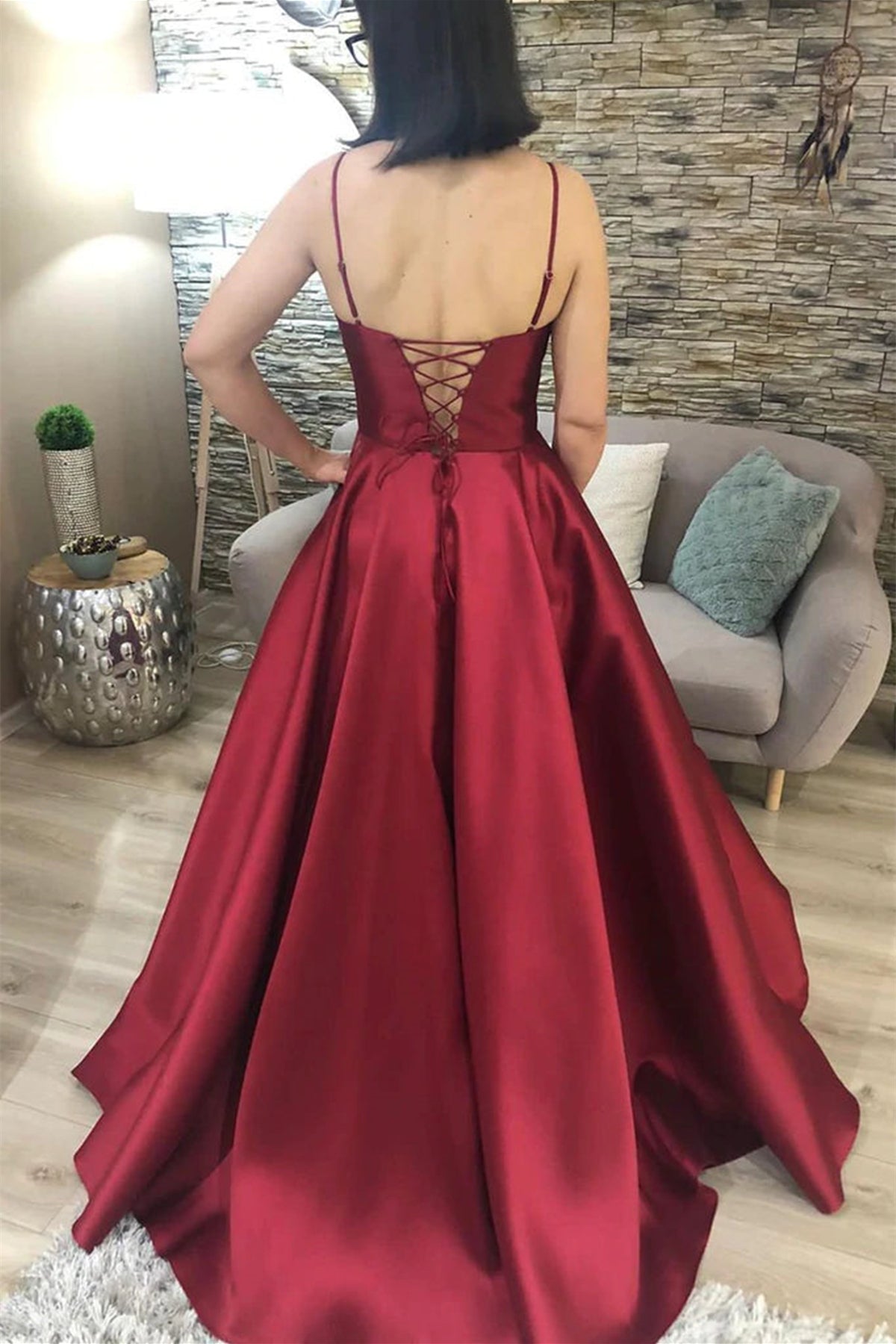 Unthony - V Neck Open Back Burgundy Satin Long Prom Dress