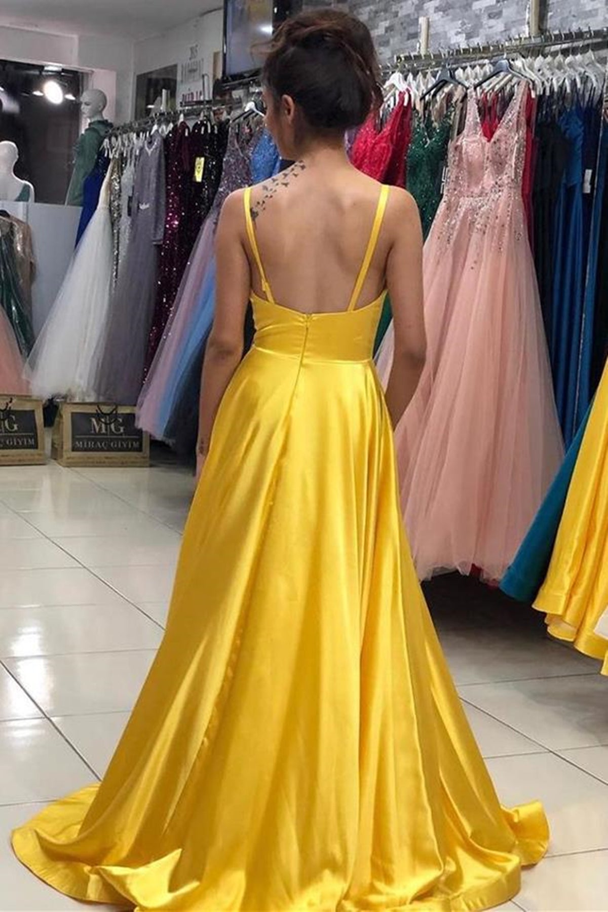 Unthony - A Line V Neck Open Back Yellow/Burgundy/Blue Long Prom Dress with Leg Slit