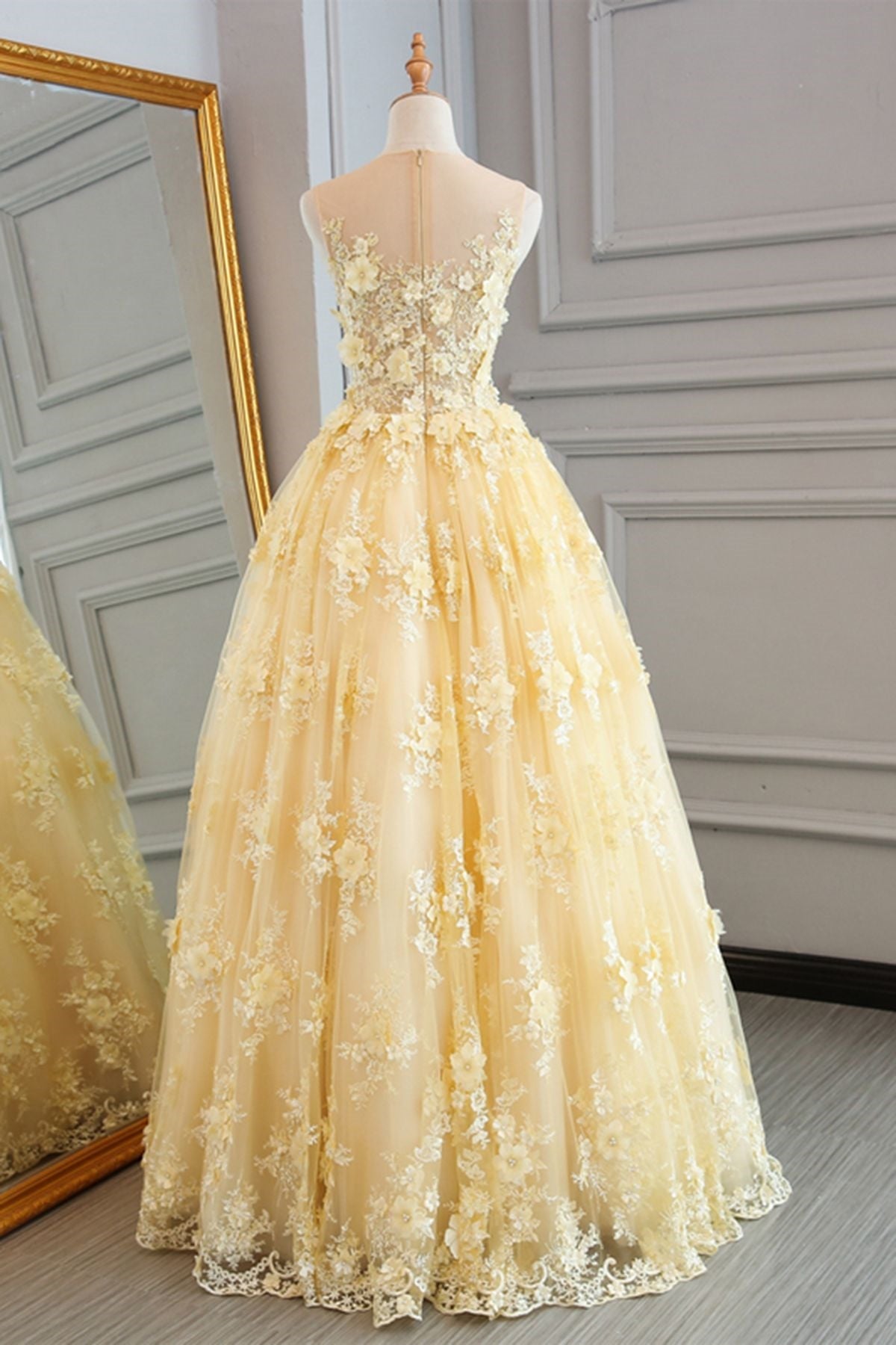 Unthony - Gorgeous Yellow Lace Appliques Long Prom Dress