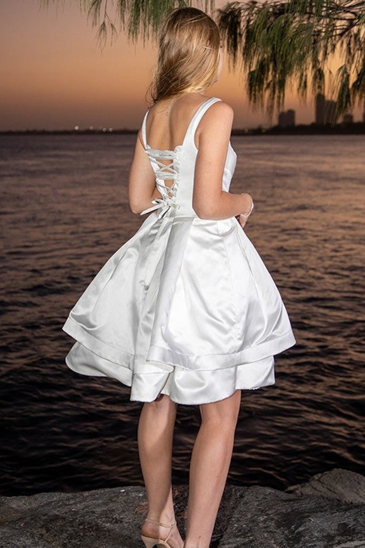 Unthony - Princess V Neck Layered White Prom Dress