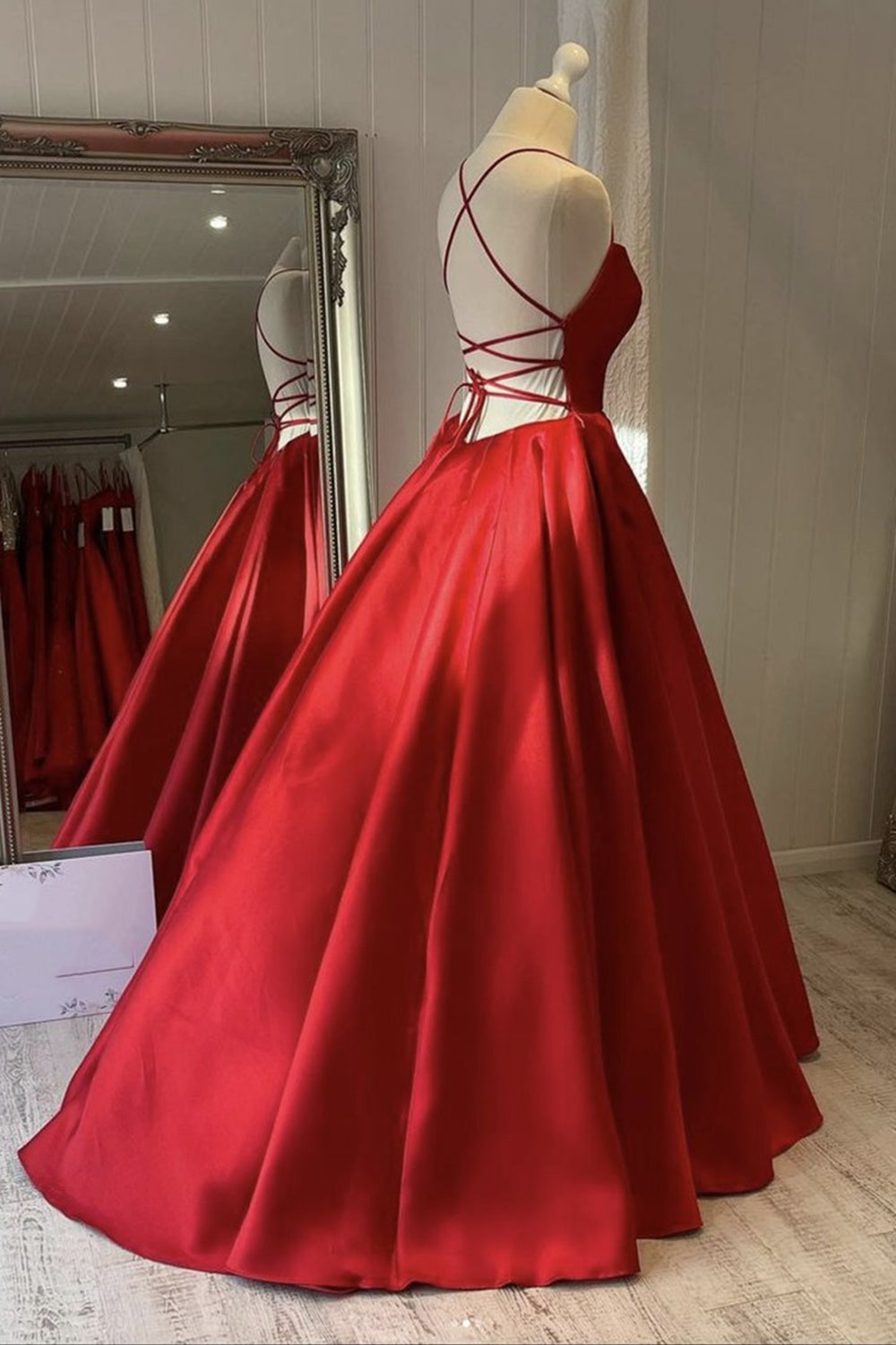 Unthony - Simple Backless Red Satin Long Prom Dress