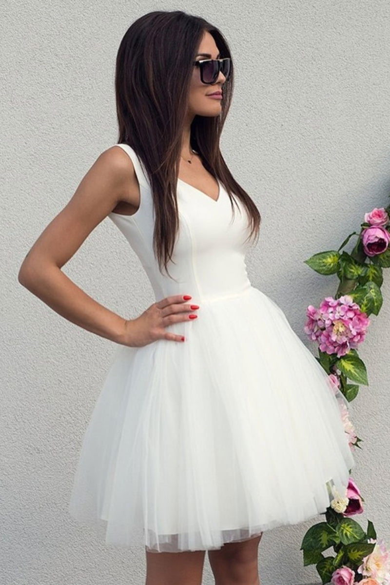 Unthony - Simple V Neck White Short Prom Dress