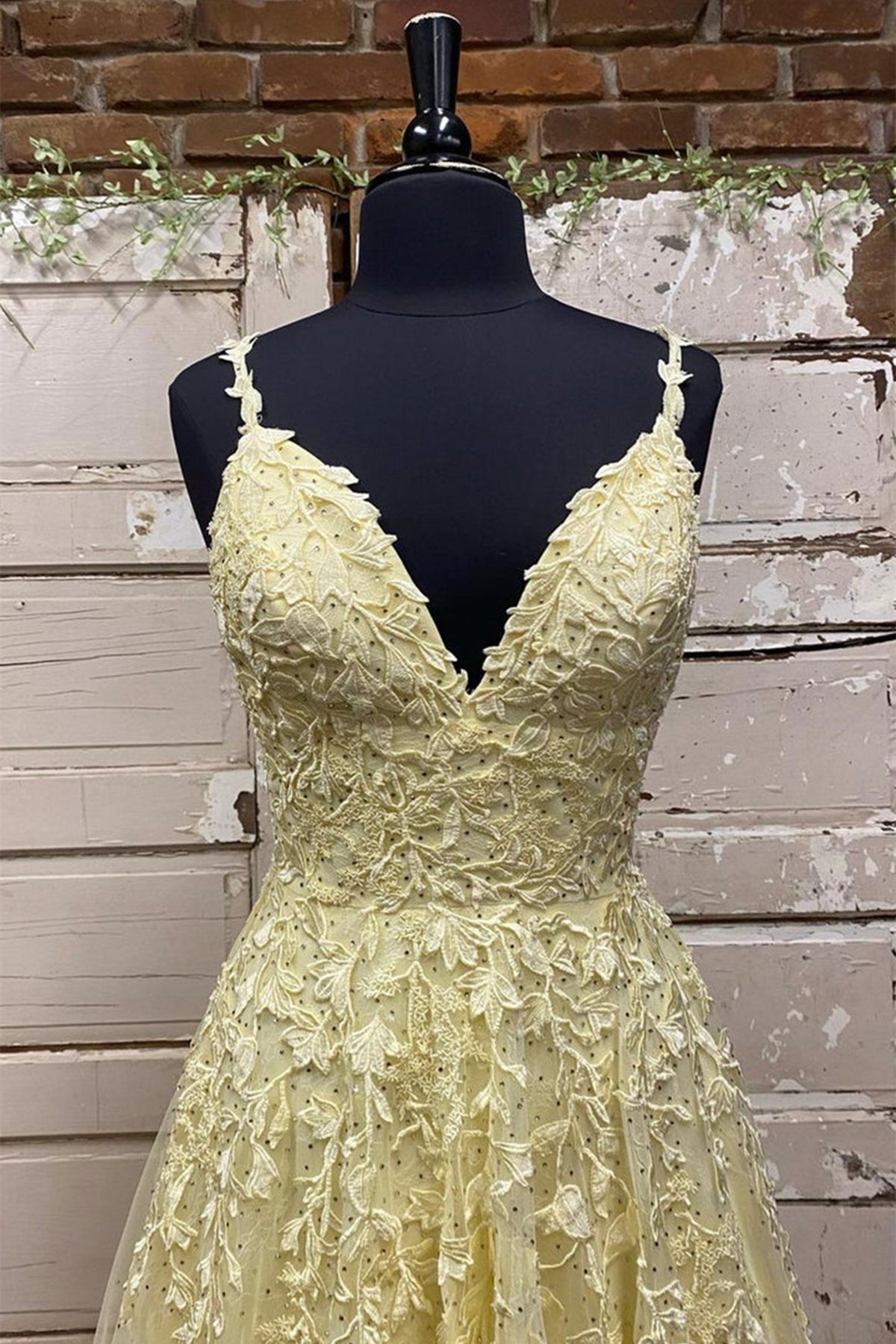 Unthony - A Line V Neck Beaded Yellow Lace Tulle Long Prom Dress