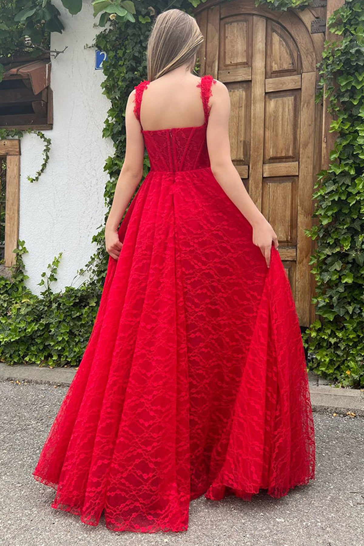Unthony - Sweetheart Neck Red Lace Long Prom Dresses with High Slit