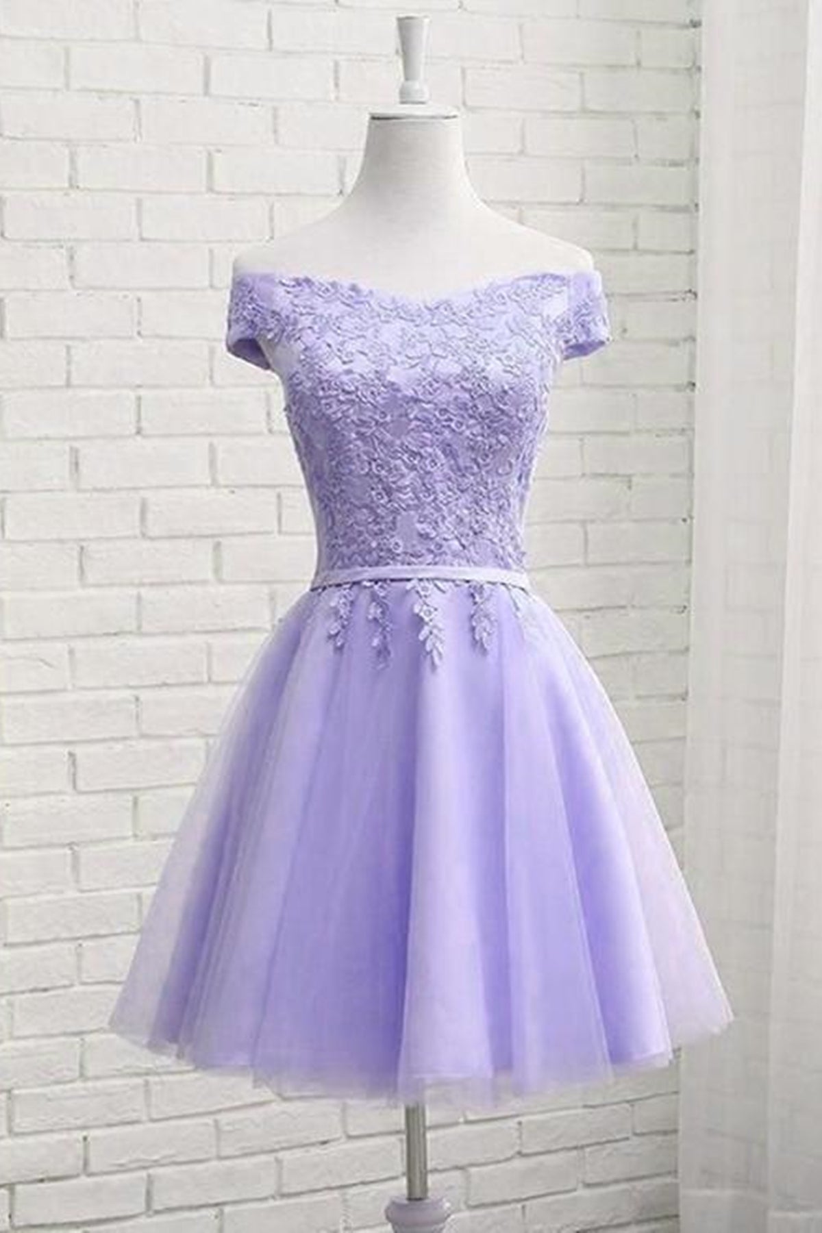 Unthony - Off Shoulder Purple Lace Short Prom Dress