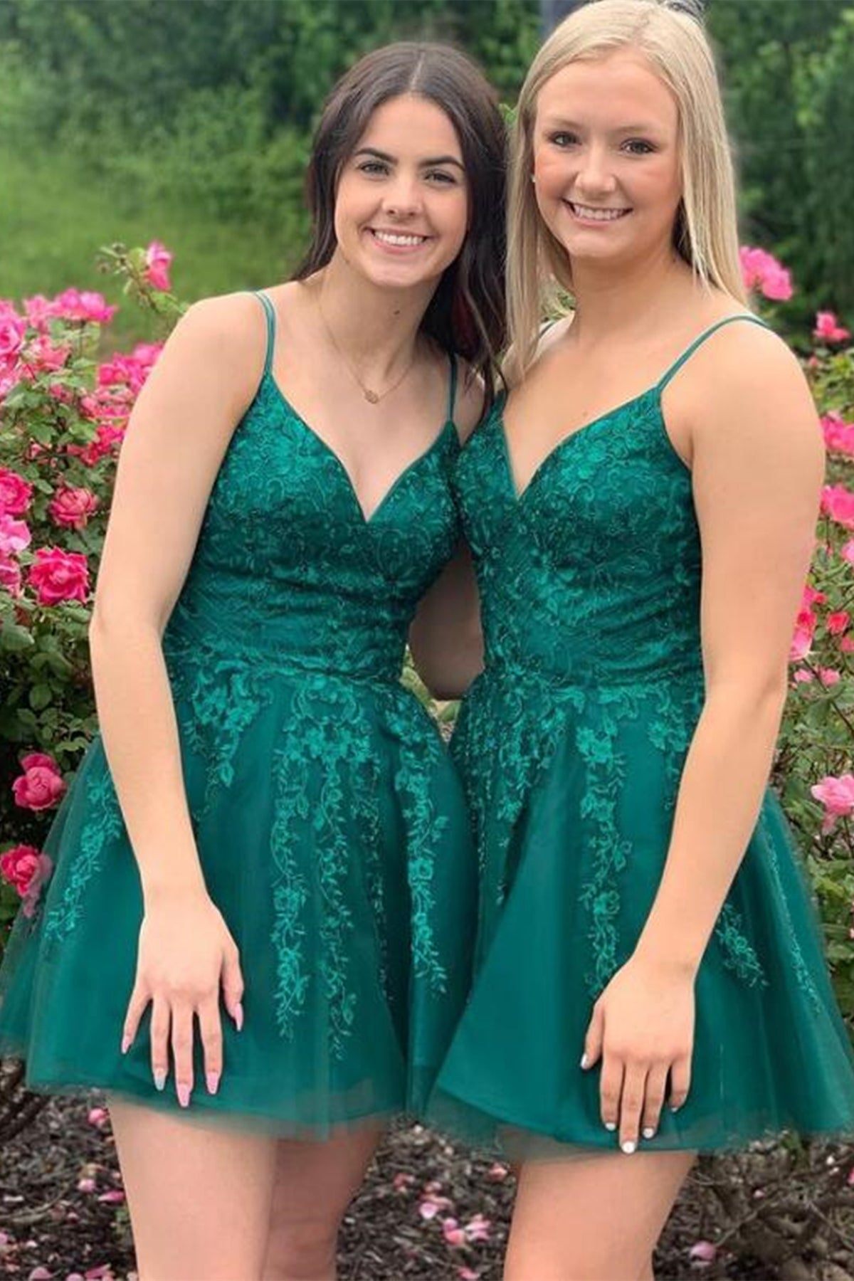 Unthony - V Neck Green Lace Prom Dress