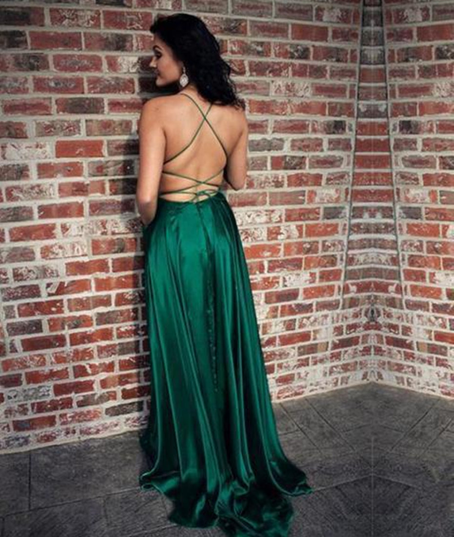 Unthony - A Line Halter Neck Backless Long Emerald Green Prom Dresses with Pockets