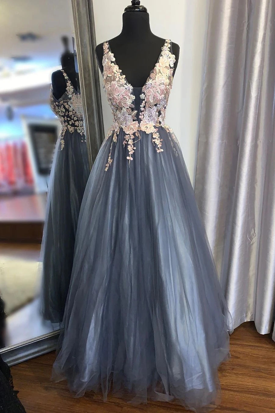 Unthony - A Line V Neck Smoke Blue Long Prom Dress with Lace Appliques