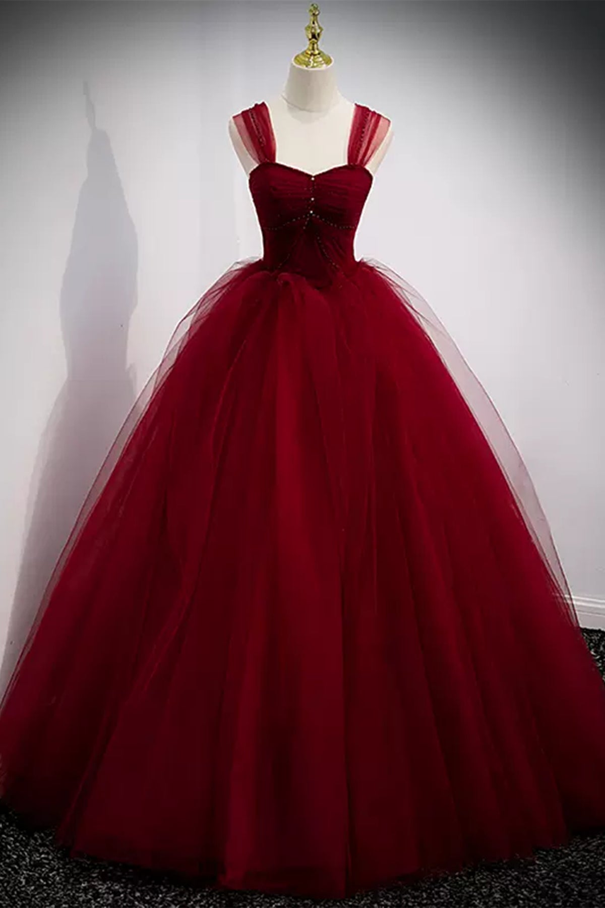 Unthony - A Line Spaghetti Straps Beaded Burgundy Tulle Long Prom Dresses