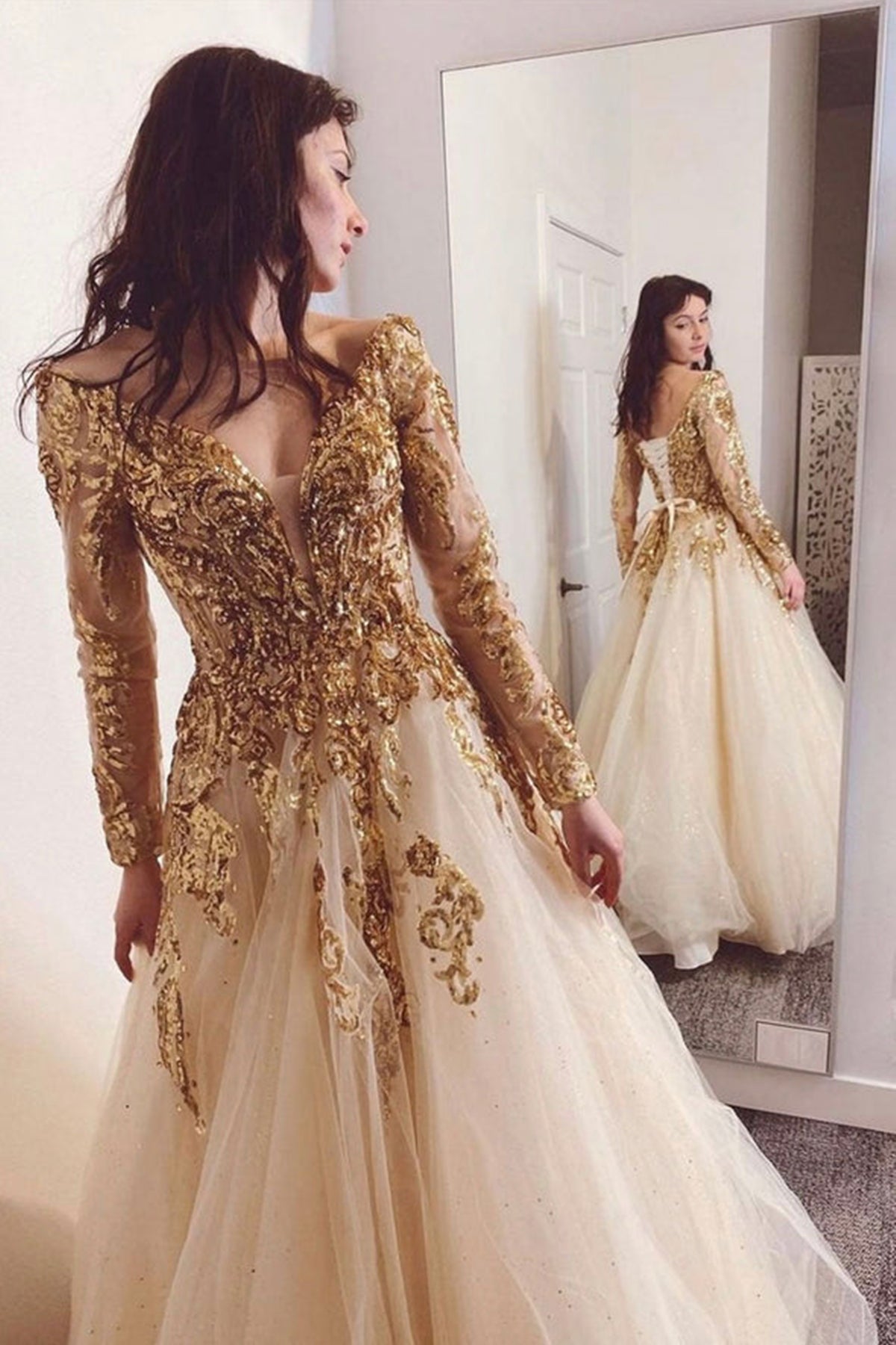 Unthony - Long Sleeves V Neck Golden Lace Long Prom Dress