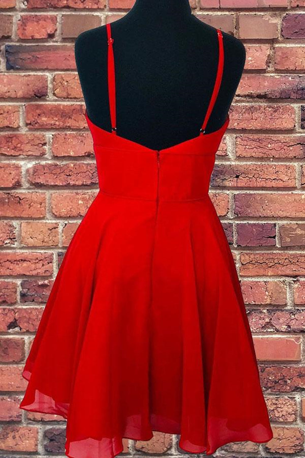 Unthony - A Line V Neck Open Back Red Short Prom Dress