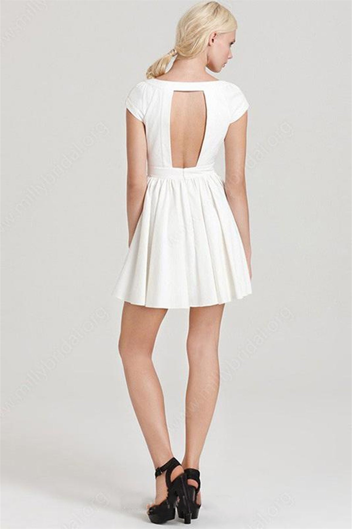 Unthony - Round Neck Cap Sleeves White Short Prom Homecoming Dress