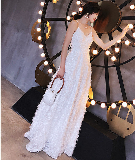 Unthony - A Line Spaghetti Straps V Neck Backless White Lace Long Prom Dresses