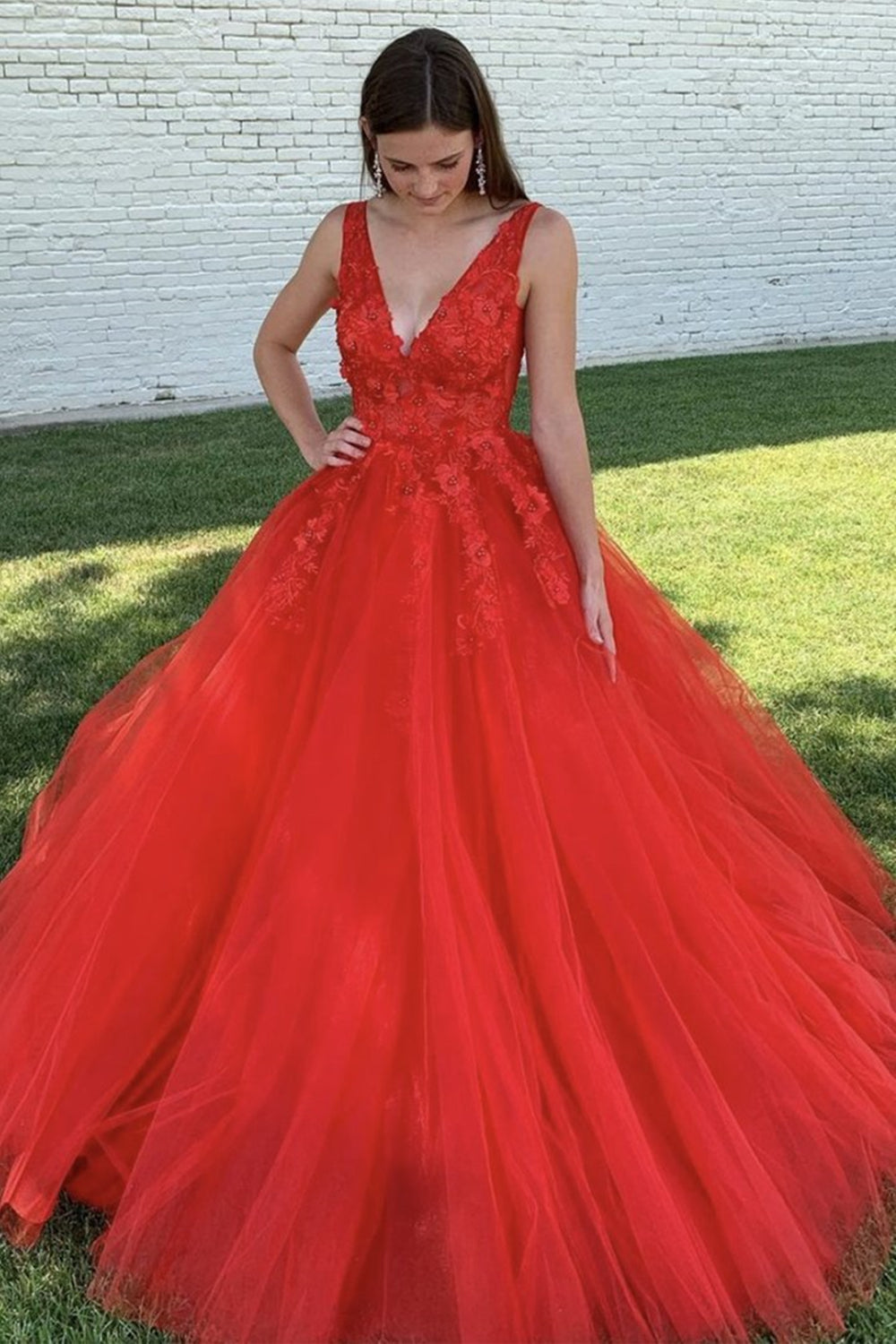 Unthony - A Line V Neck Open Back Red Lace Long Prom Dress