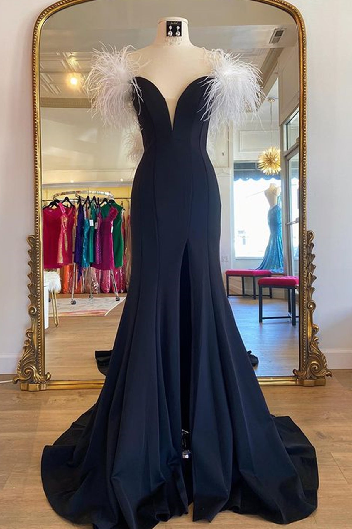 Unthony - Off Shoulder V Neck Mermaid Black Long Prom Dress