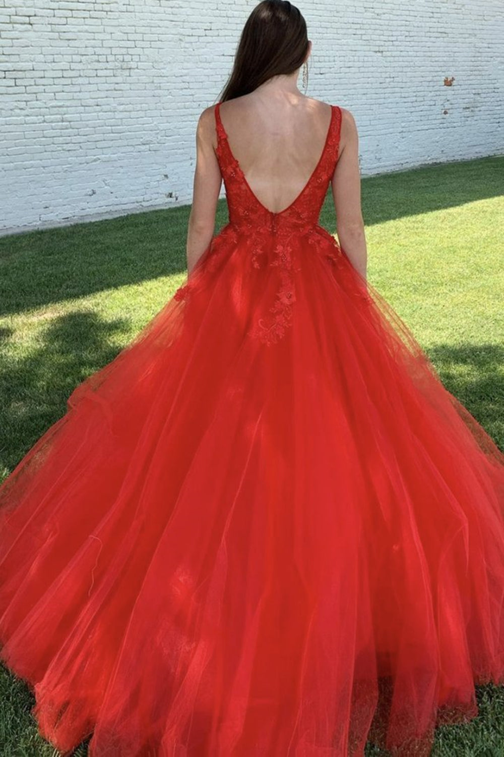 Unthony - A Line V Neck Open Back Red Lace Long Prom Dress