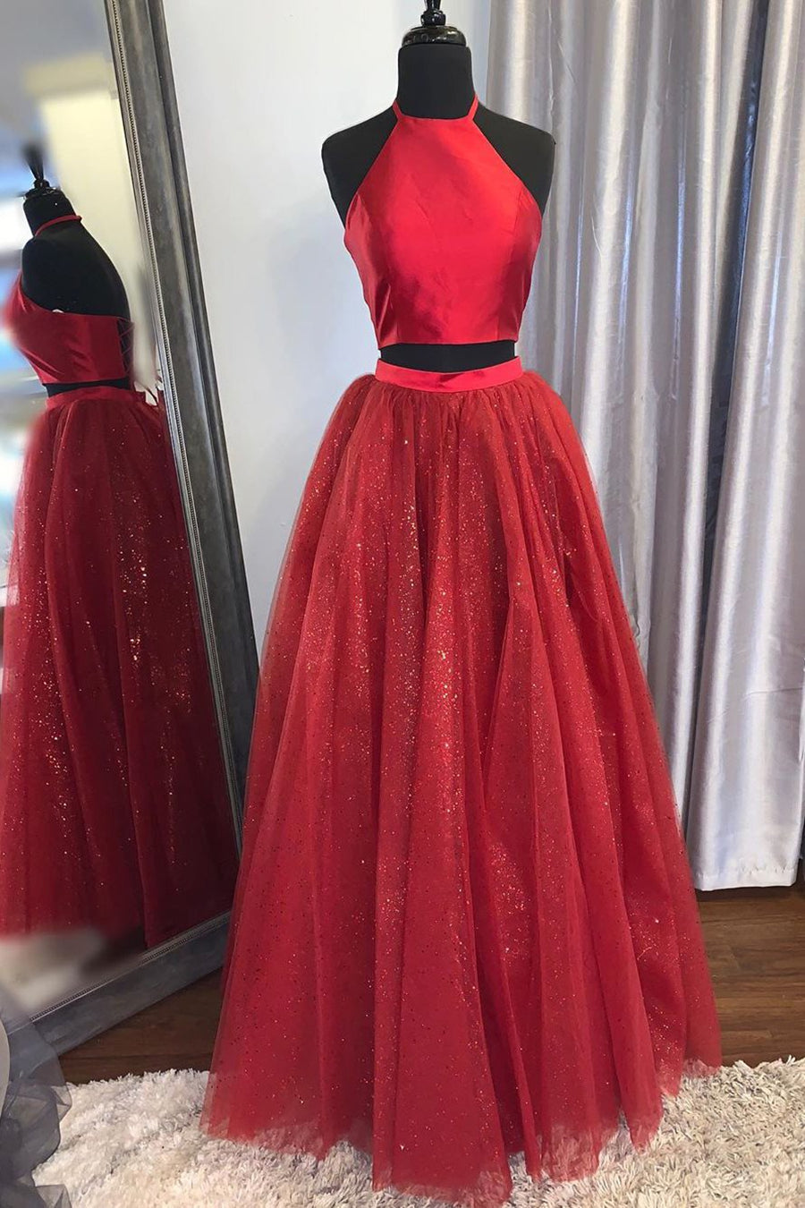 Unthony - Shiny 2 Pieces Halter Neck Red Long Prom Dress