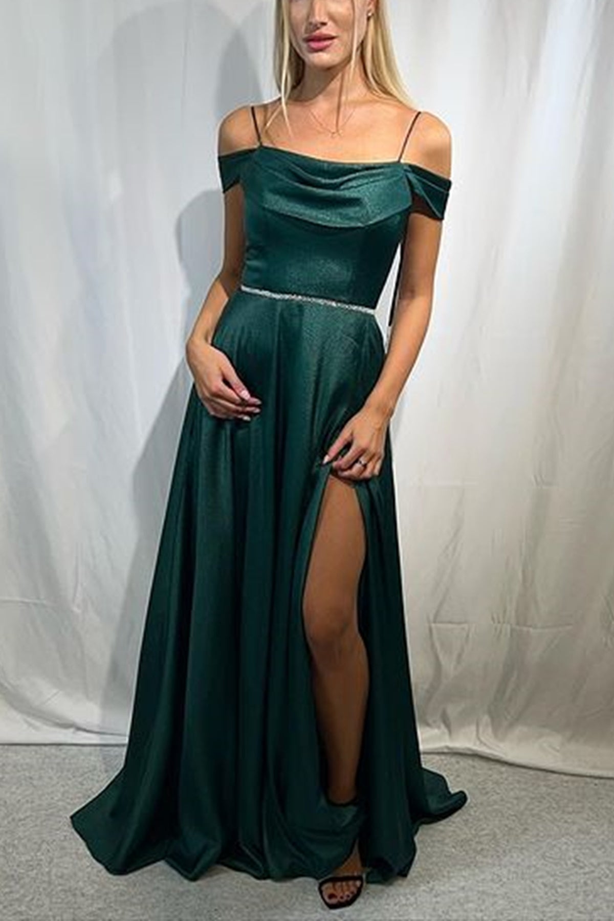 Unthony - Off Shoulder Dark Green Long Prom Dress with High Slit