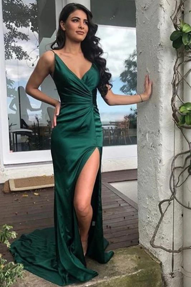 Unthony - V Neck Mermaid Emerald Green Satin Long Prom Dress with Train