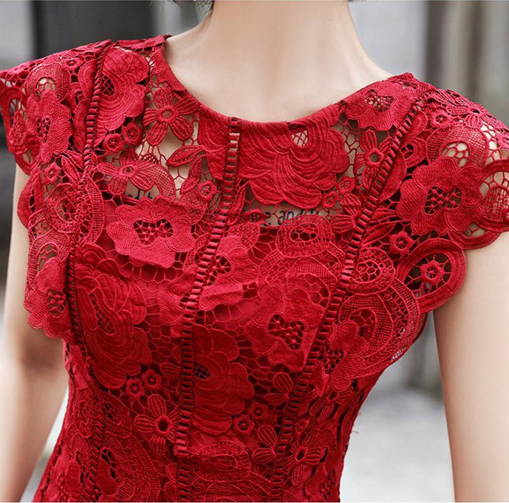 Unthony - Round Neck Cap Sleeves Knee Length Floral Burgundy Lace Prom Dress