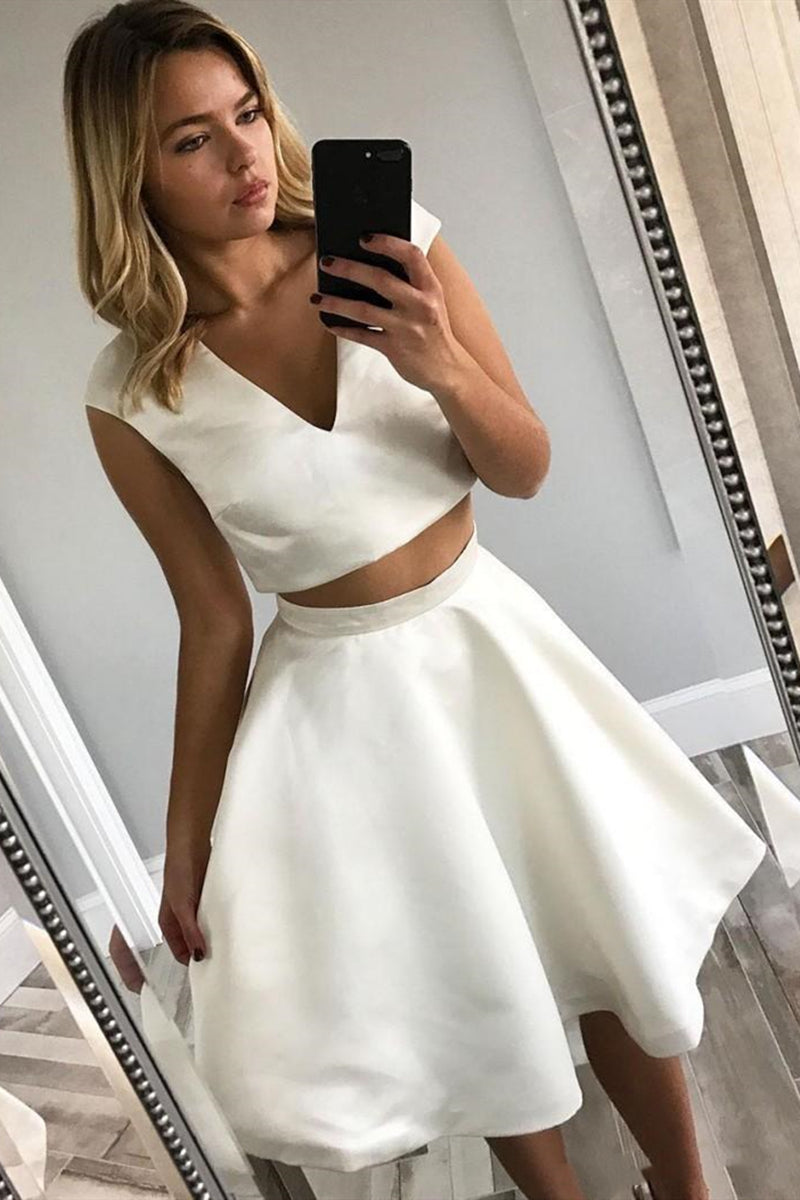 Unthony - V Neck Two Pieces White Short Prom Dresses