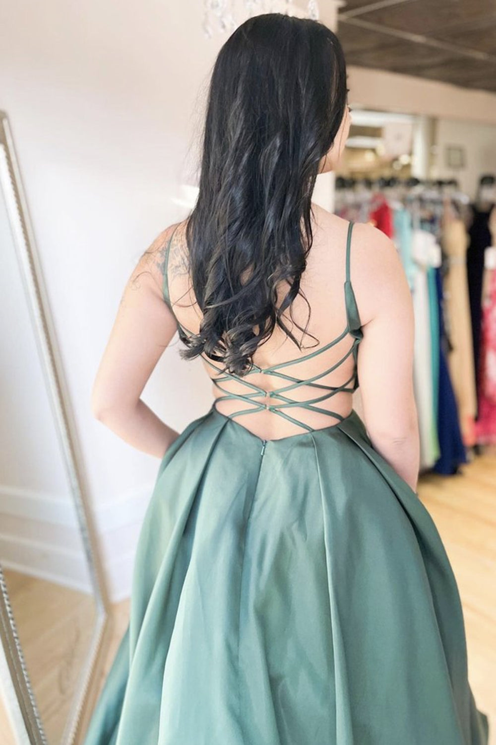 Unthony - Simple V Neck Open Back Green Satin Long Prom Dress