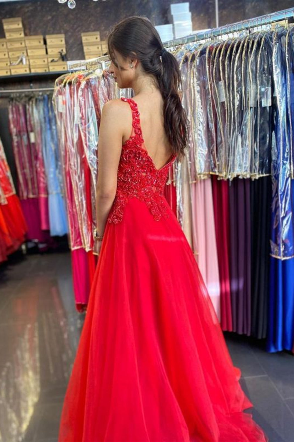 Unthony - V Neck Open Back Red Lace Long Prom Dress