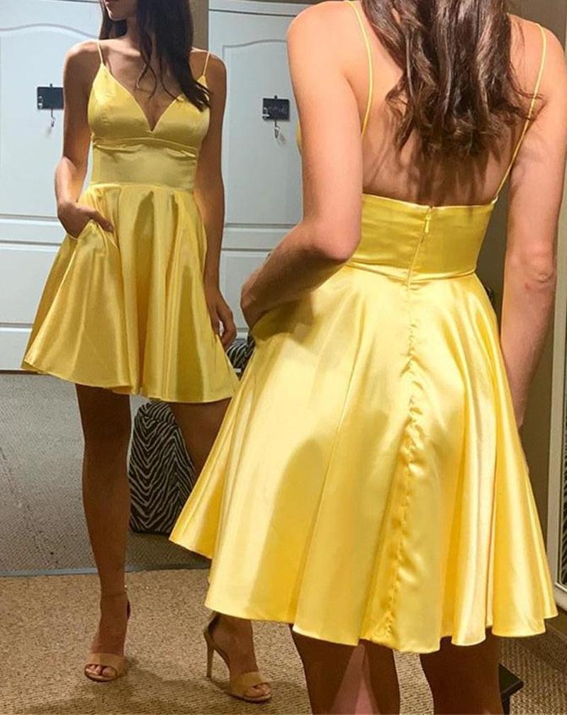 Unthony - Cute A Line V Neck Backless Yellow Short Prom Dress Homecoming Dress with Pocket