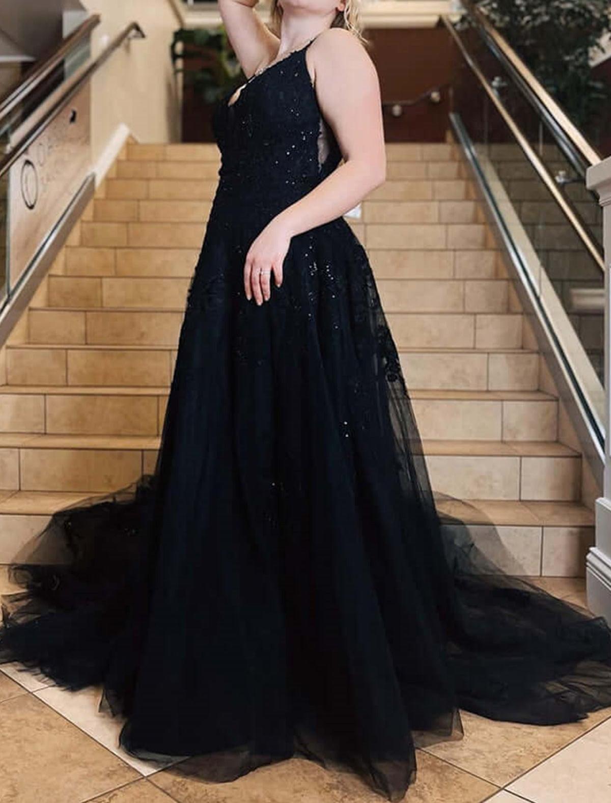 Unthony - V Neck Open Back Black Lace Long Prom Dress