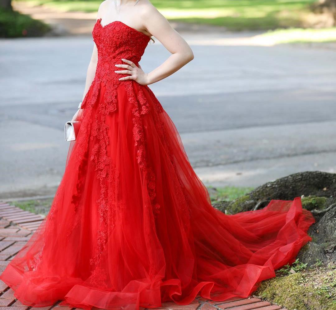 Unthony - Strapless Red Lace Long Prom Dress with Train