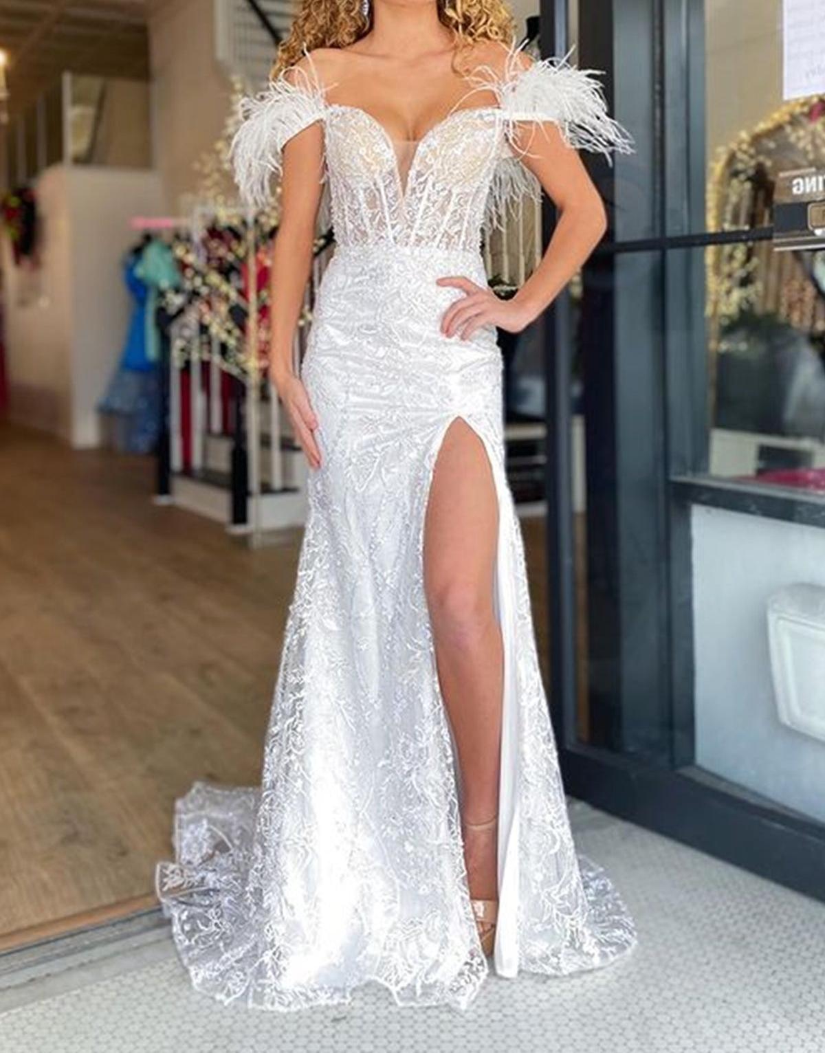 Unthony - V Neck Mermaid White Lace Long Prom Dress with High Slit