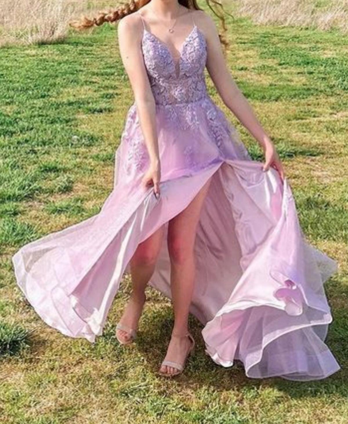 Unthony - Open Back Lilac Lace Long Prom Dress