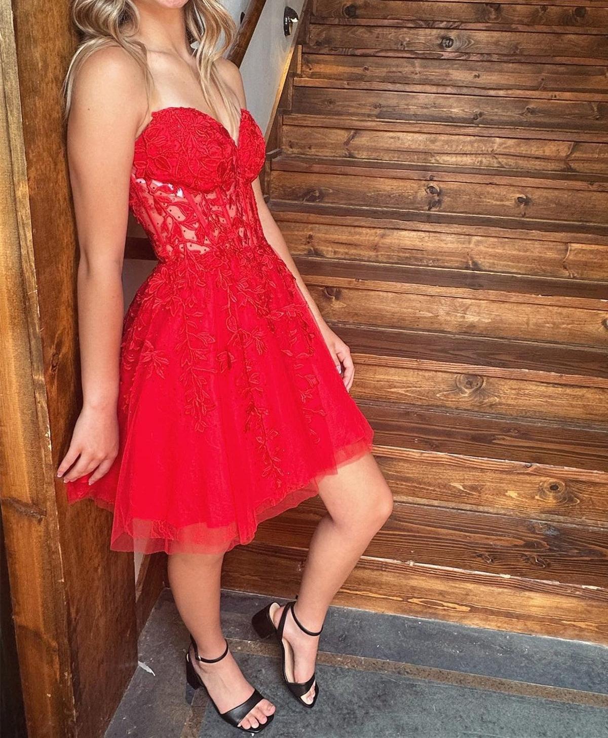 Unthony - Strapless Red Lace Prom Dress